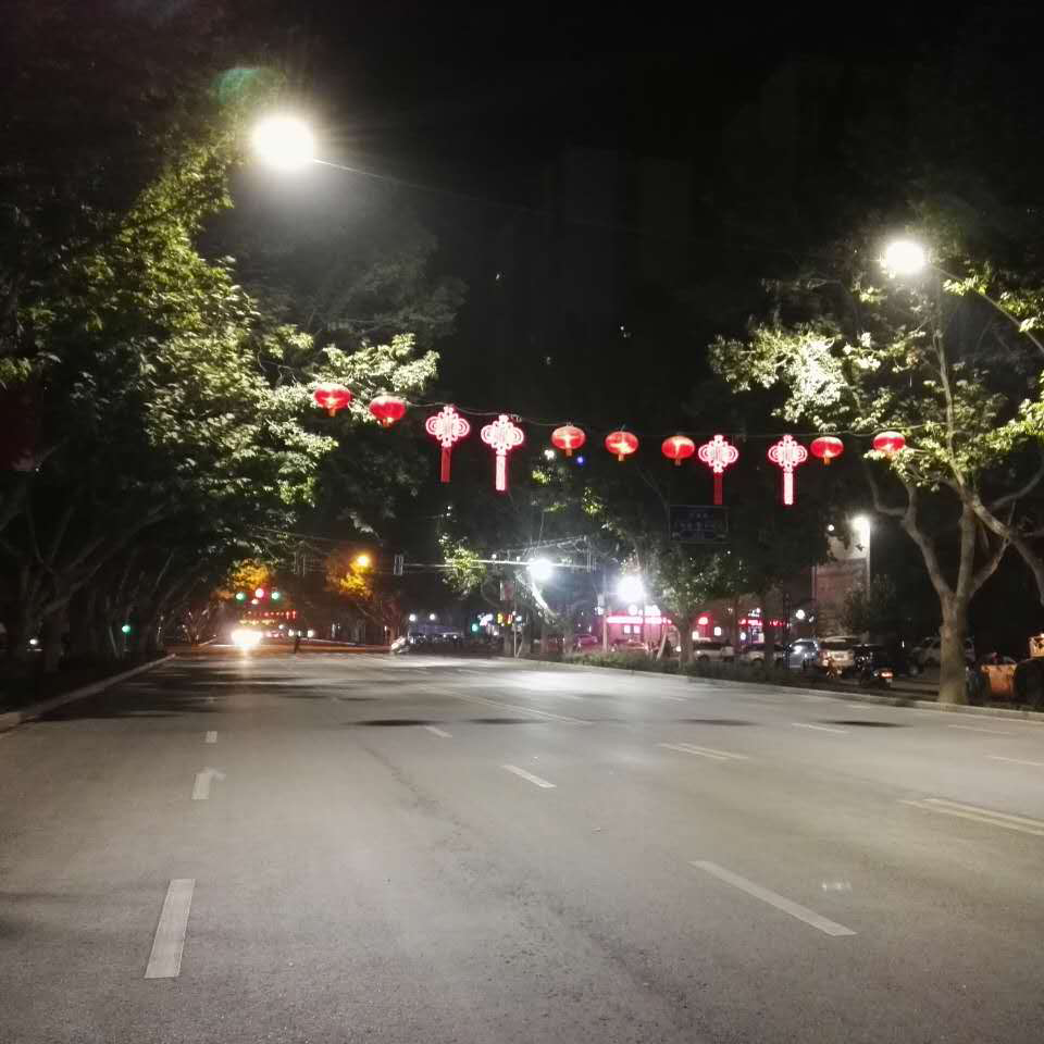 阿克苏市南北大街道路照明效果
